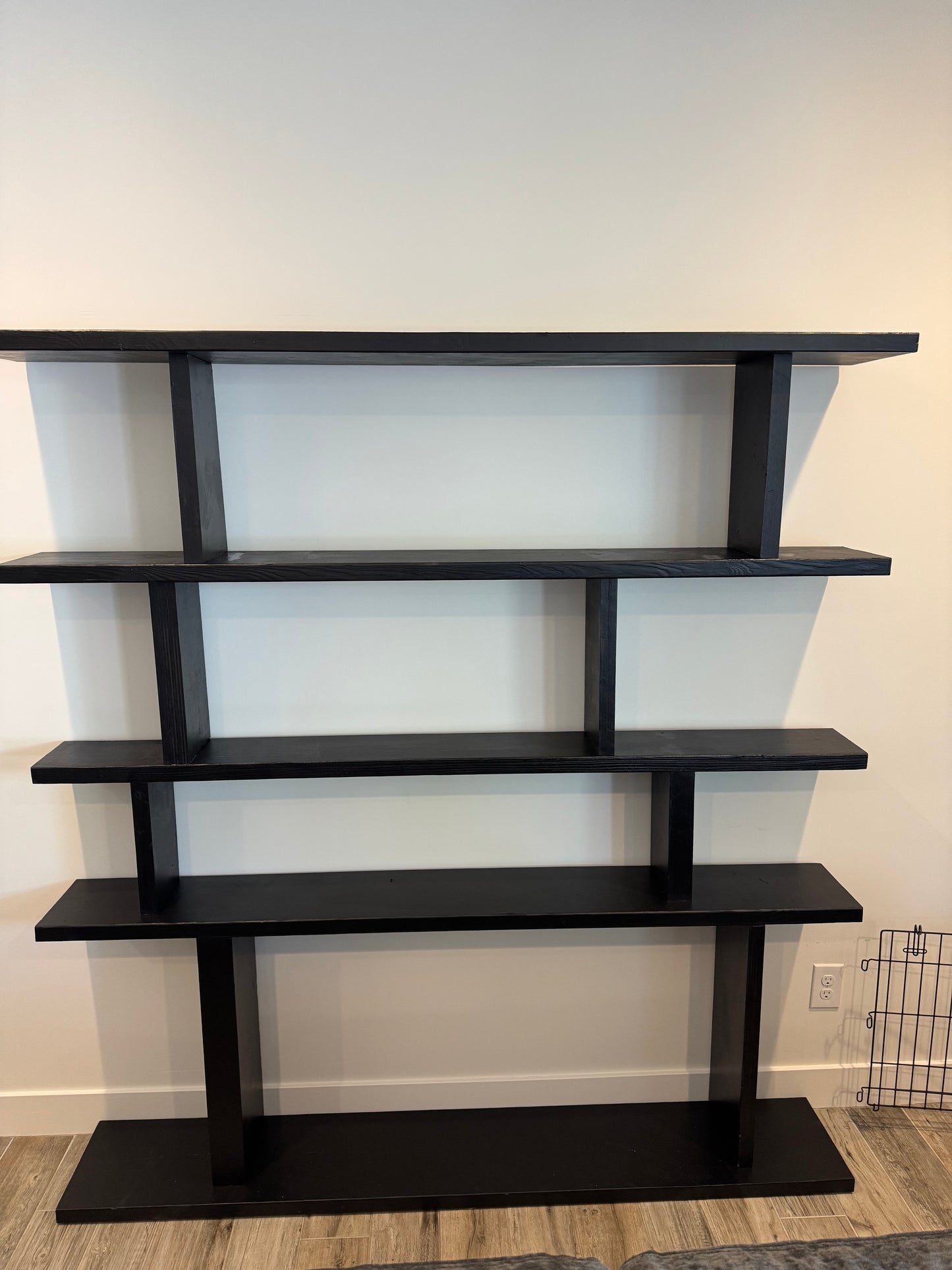 Customizable Modern Shelf