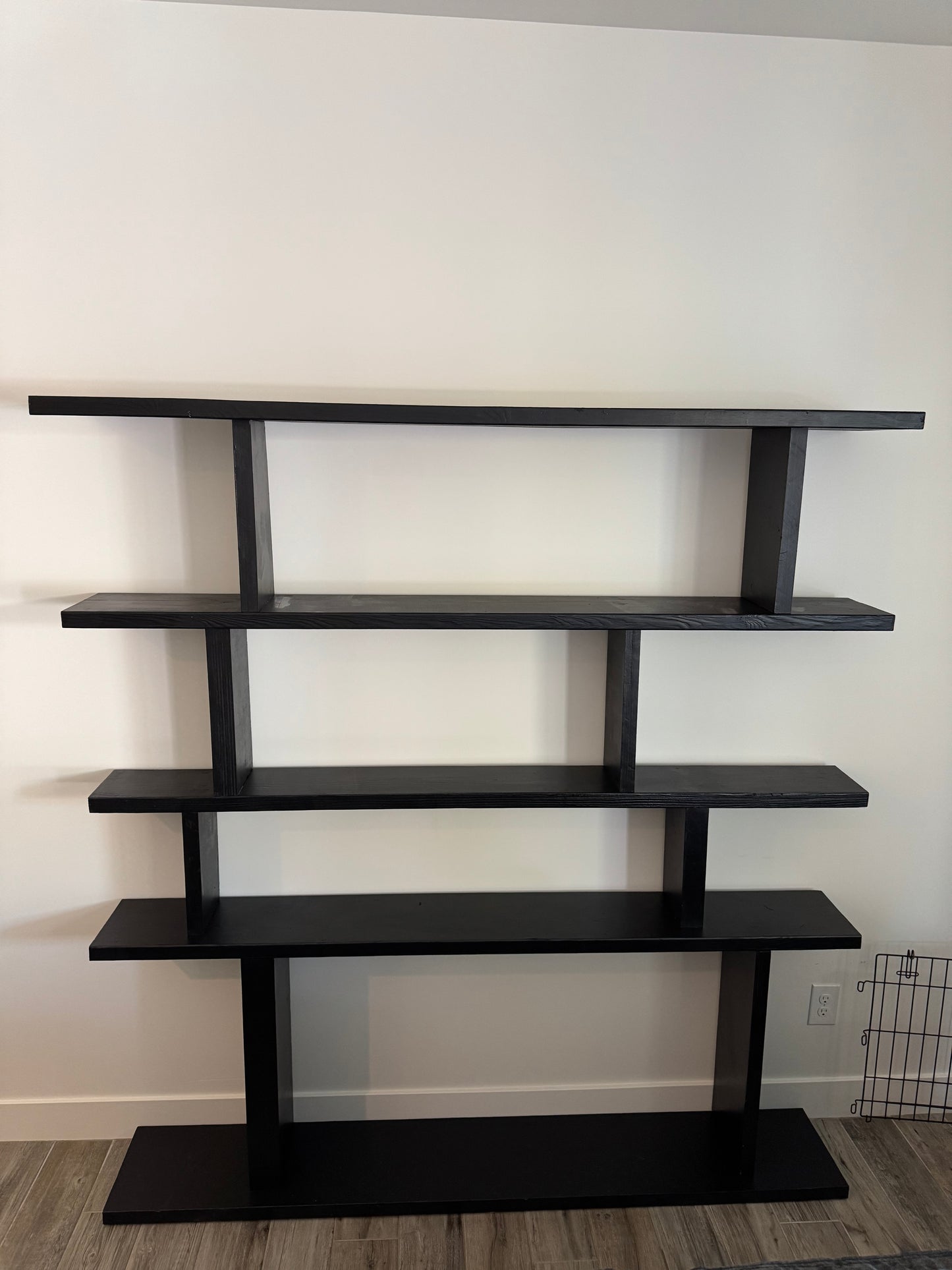 Customizable Modern Shelf